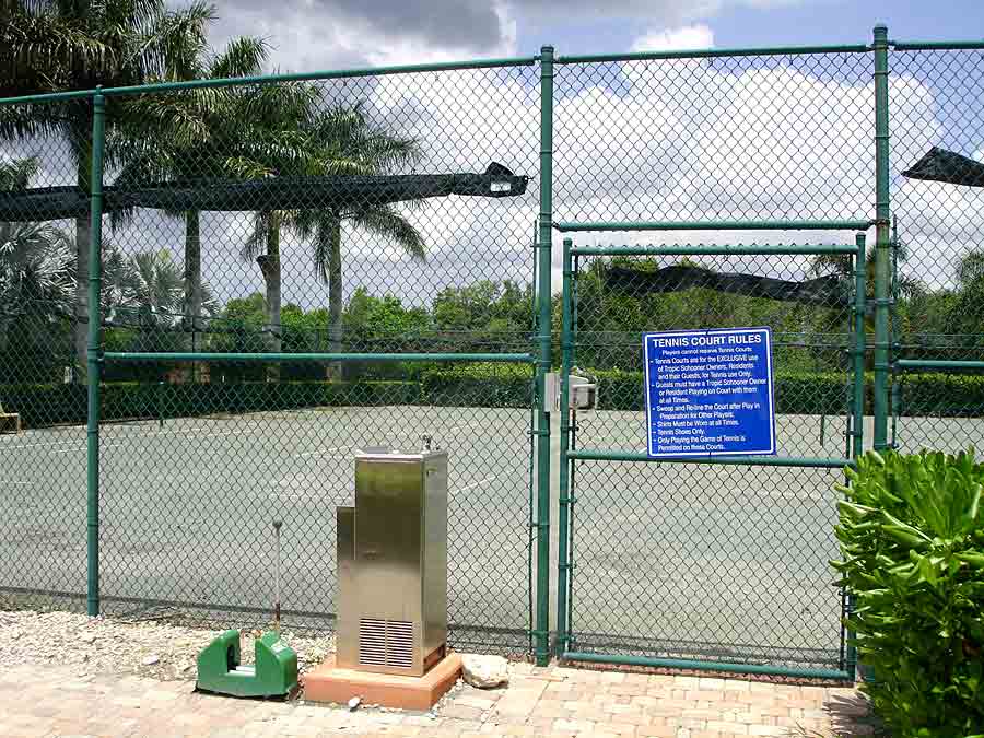 Tropic Schooner Tennis Courts